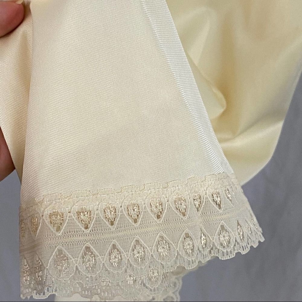 Vintage Vincent ivory nylon and lace slip size 42 - Picture 6 of 7